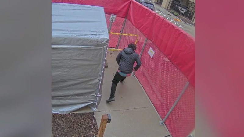 Man runs from Waukesha court appearance